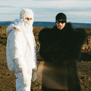 Uprostřed Oceánu (2024)